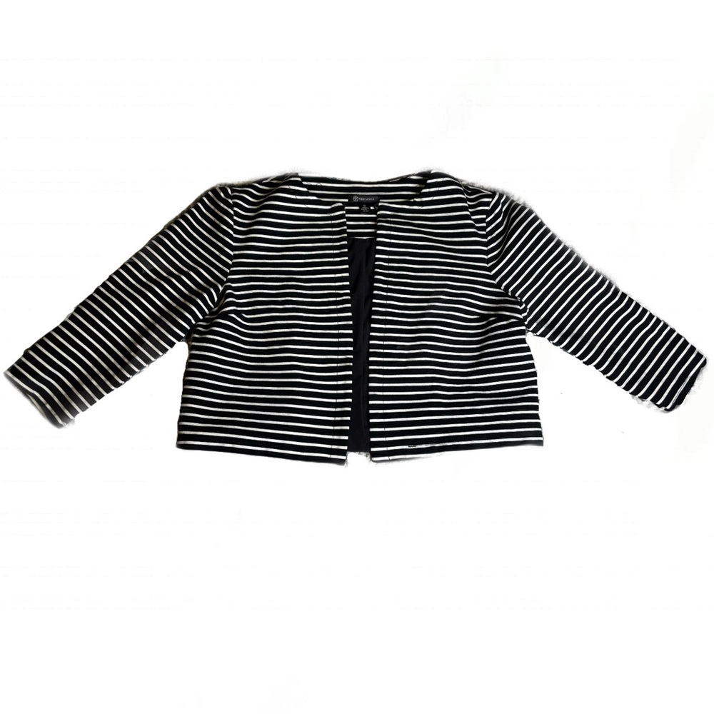 Striped black and white blazer